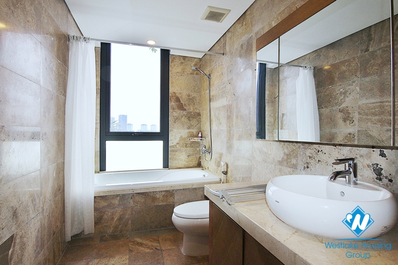Spacious 3-bedroom apartment with lake view in Ho Tay